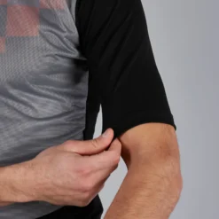 Sportful Fiandre Thermal Layer Short Sleeve Base Layer - Black -Deals Sport Gilet Store SF20078BLK 4